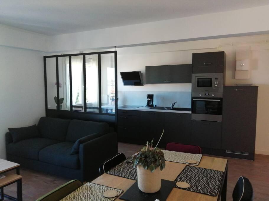 Bel Appartement Au Bord De L'Allier Classe 4* Vichy Extérieur photo