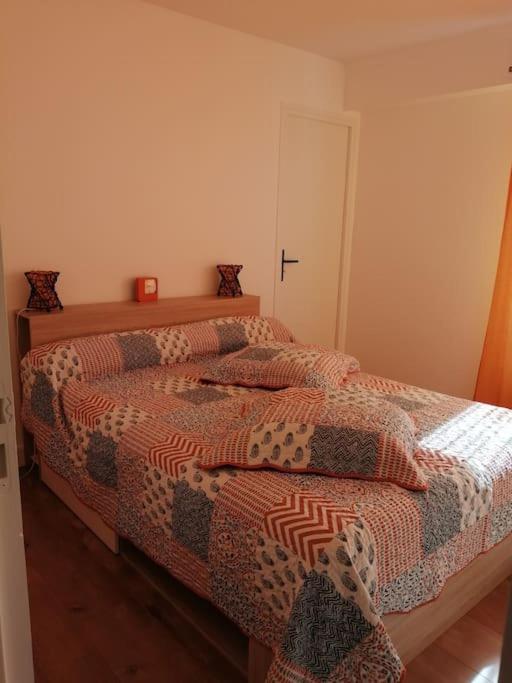 Bel Appartement Au Bord De L'Allier Classe 4* Vichy Extérieur photo